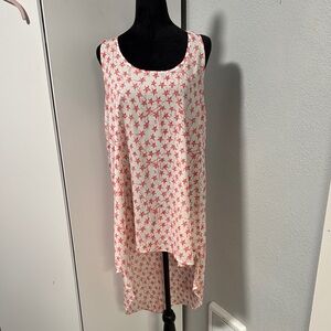 Red Star Patterned Sleeveless Top